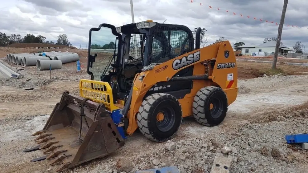 Skid steer with bucket